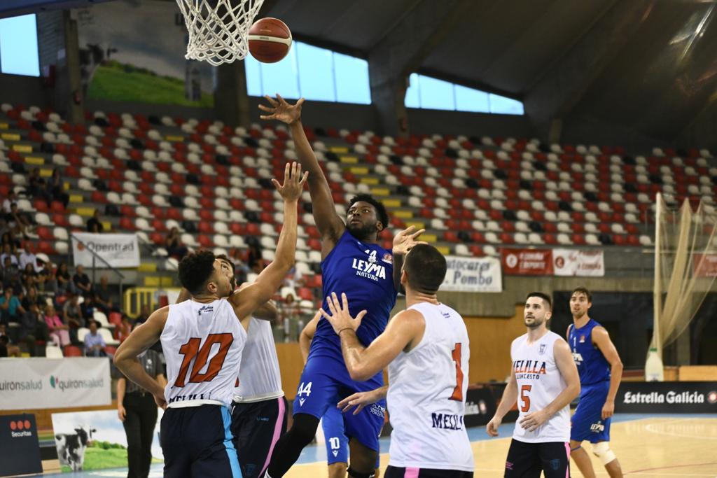 Básquet Coruña y Melilla durante el partido amistoso de septiembre