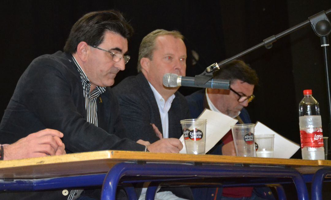 Directiva del CD Dénia en la última asamblea.