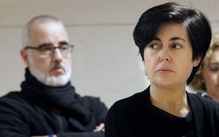 La abogada Rosario Porto y el periodista Alfonso Basterra en una de las sesiones del juicio por la muerte de su hija Asunta Basterra en 2015