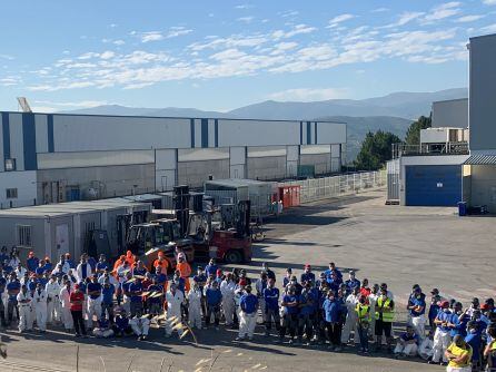 Trabajadores de L.M. en la asamblea