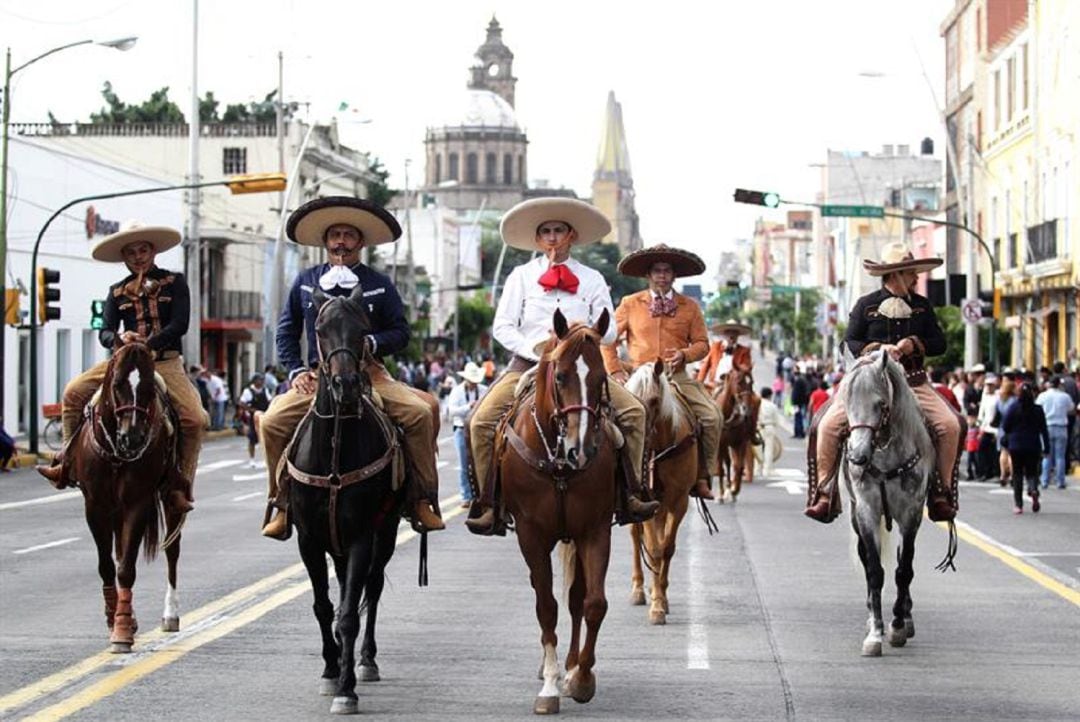 Charros mexicanos en un desfile