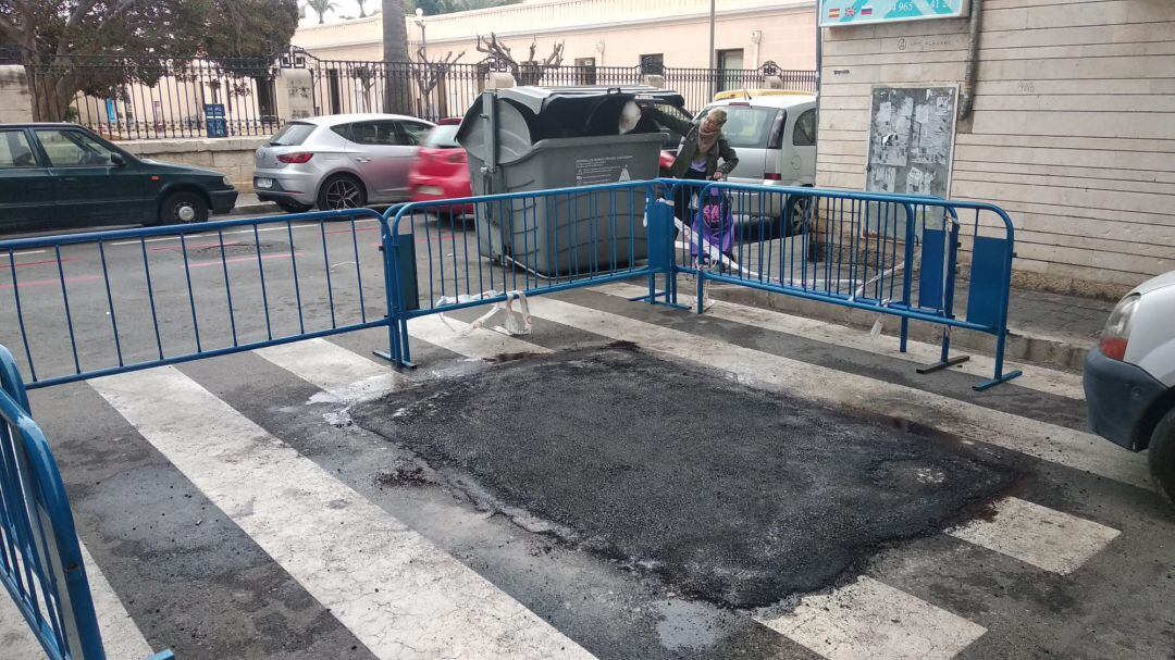 Agujero de la calle Doctor Ayela después del arreglo