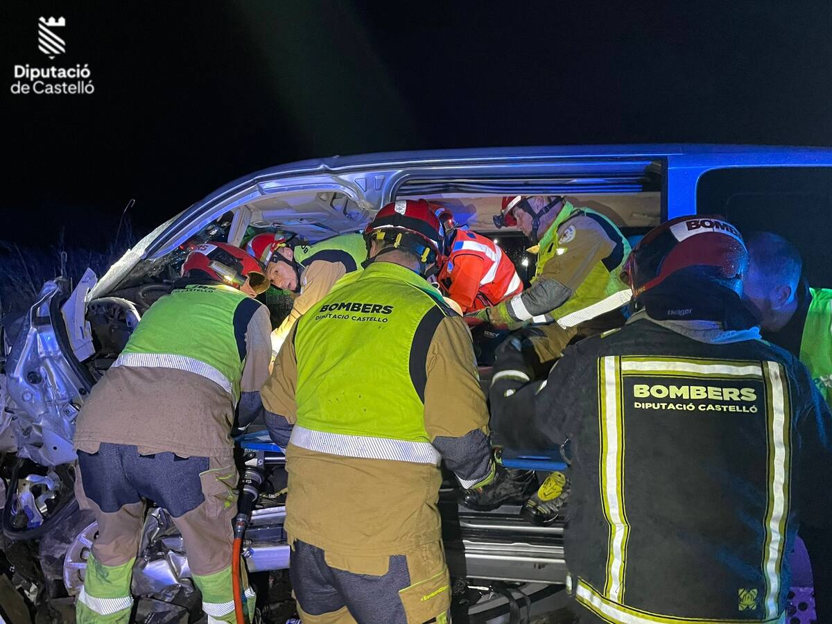 Tres muertos y cinco heridos de gravedad en un accidente de tráfico en la Vall d’Uixó