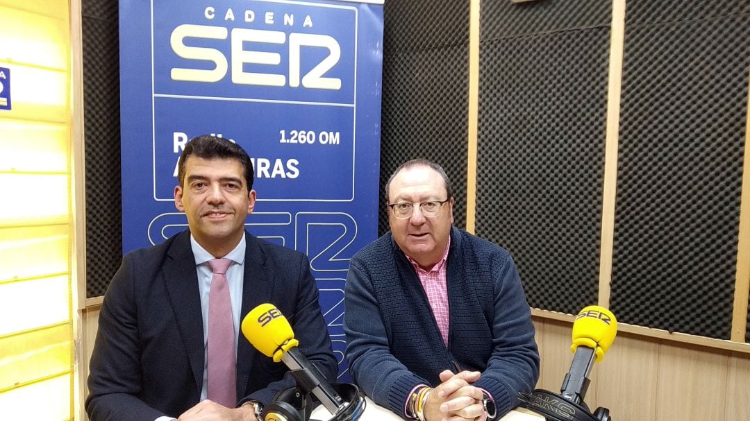 El Dr. Sánchez Muñoz y Juan Manuel Dicenta en Hoy por Hoy Campo de Gibraltar.