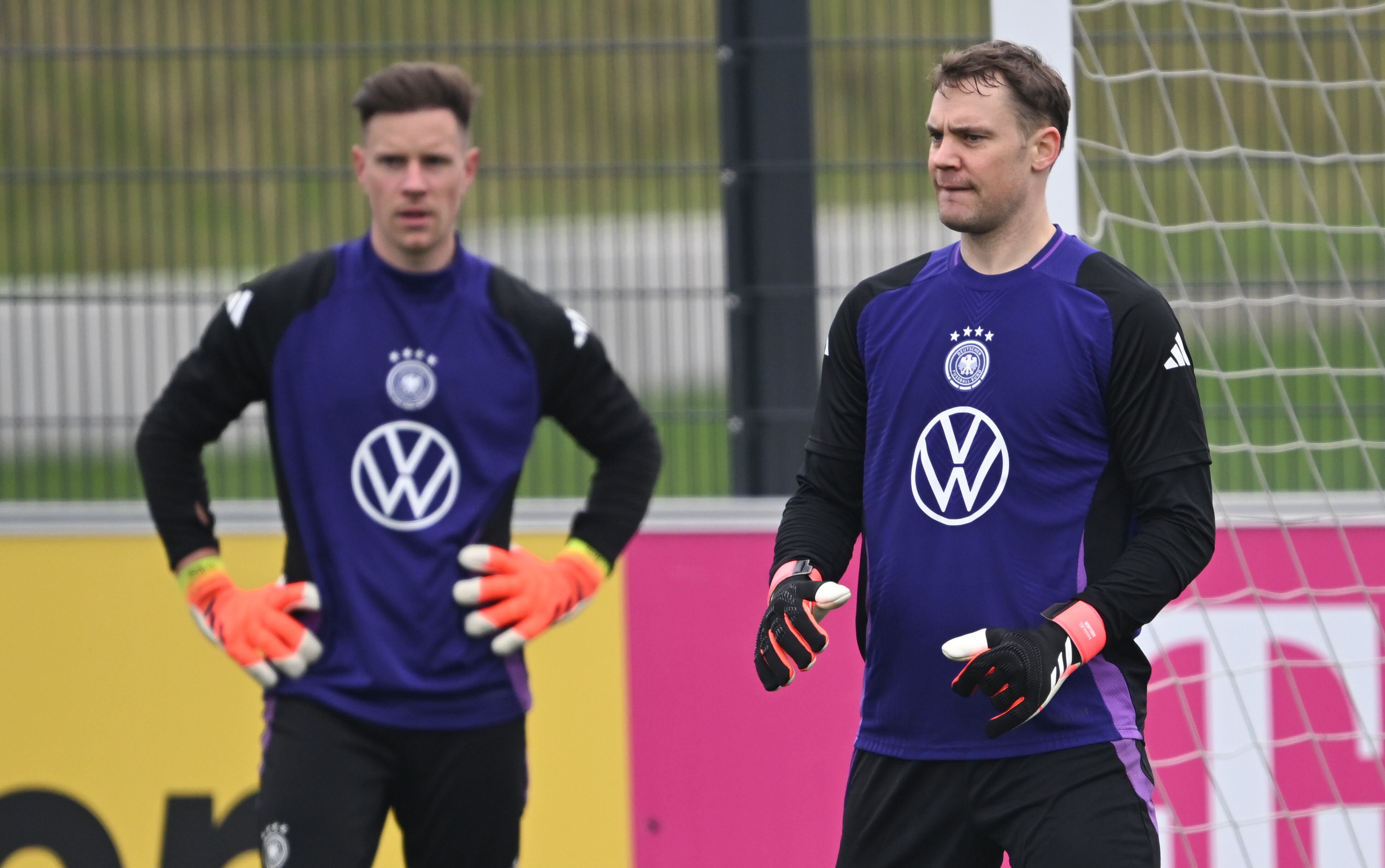 Marc André ter Stegen y Manuel Neuer en un entrenamiento con Alemania