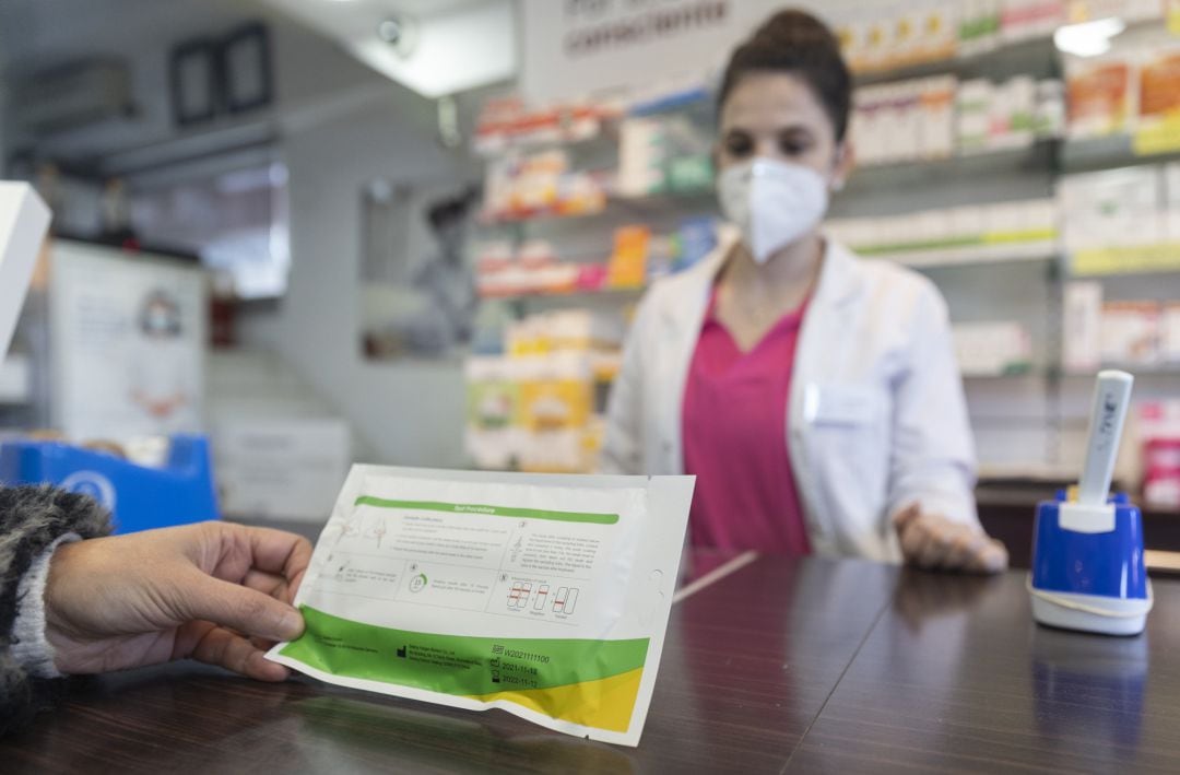 Un test de antígeno en una farmacia.