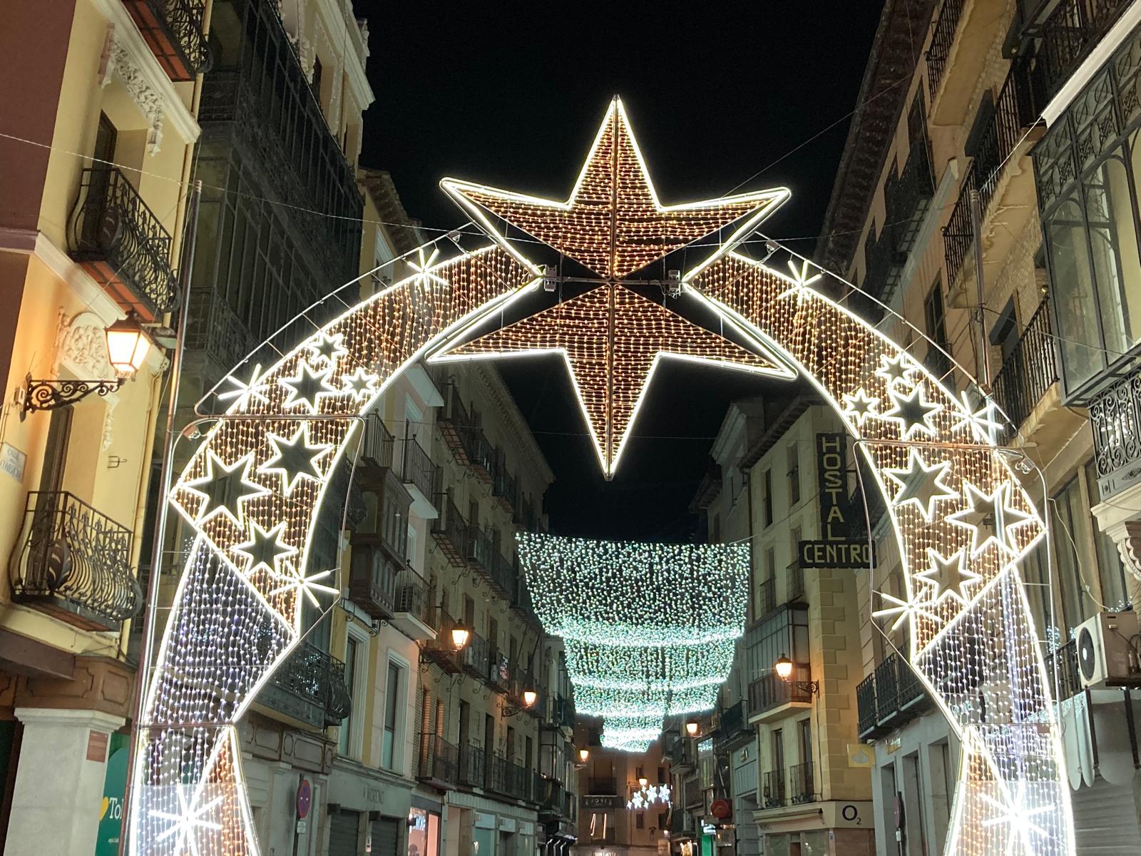 Imagen de archivo de la iluminación navideña en la Calle Ancha de Toledo