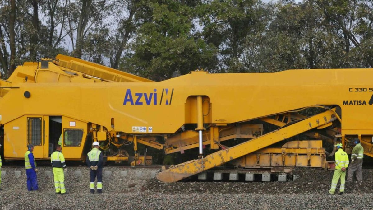 Landaluce asegura que el aislamiento ferroviario concluirá en un mes