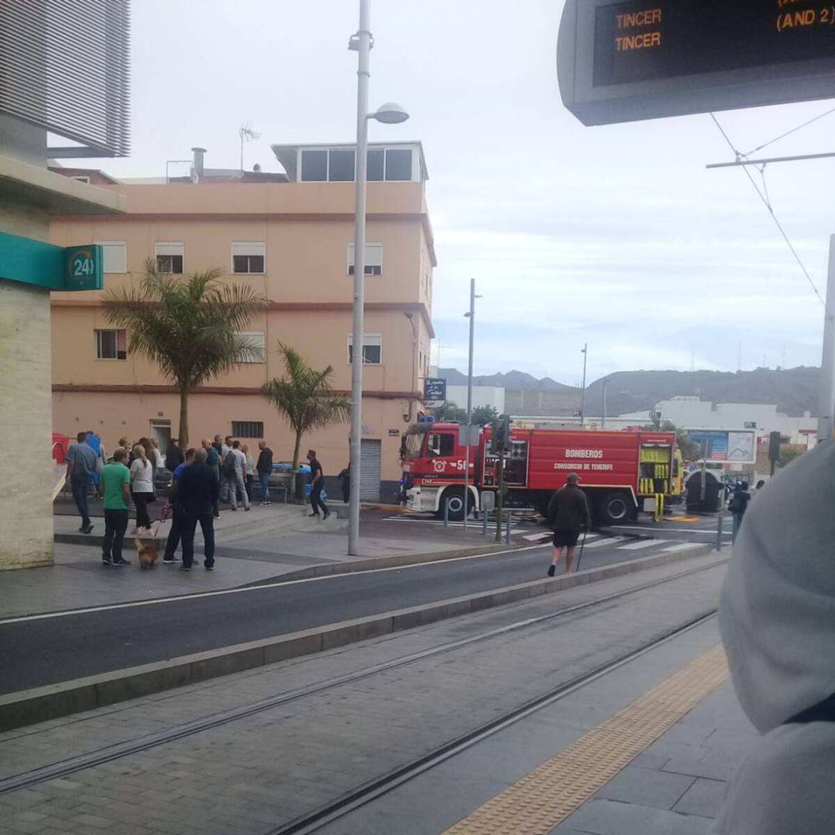 La grasa acumulada en el conducto de extracción del aire y una freidora, origen del incendio en una churrería de La Cuesta