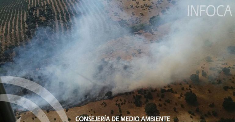 Imagen aérea del incendio de Santisteban del Puerto.