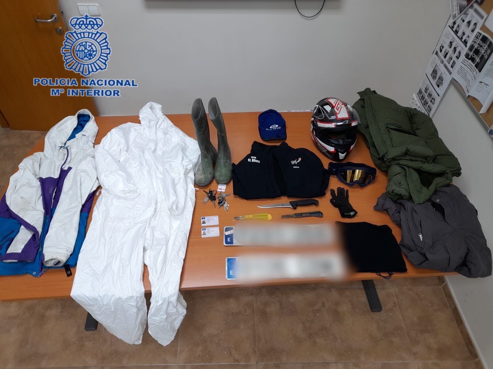 Material que portaba el detenido tras la acción policial