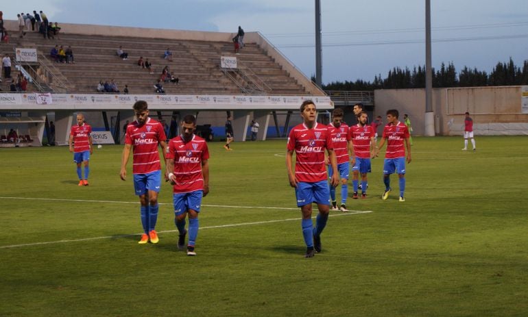 La Roda sigue en puestos de descenso