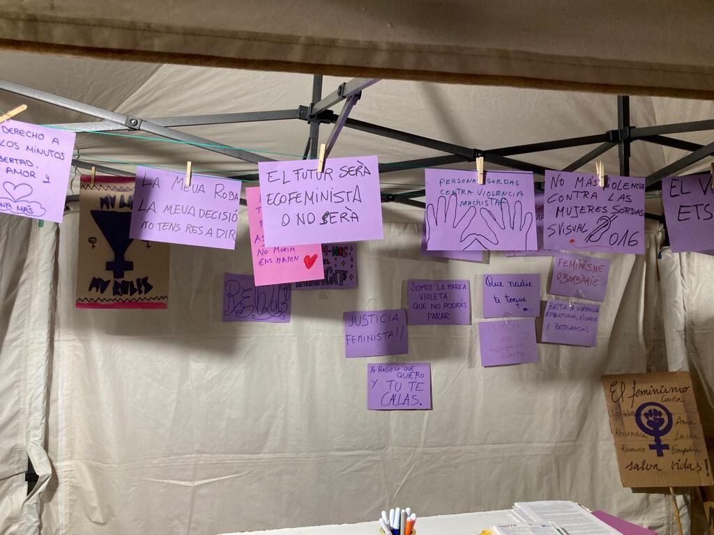 Algunas de las pancartas que se han exhibido durante la movilización