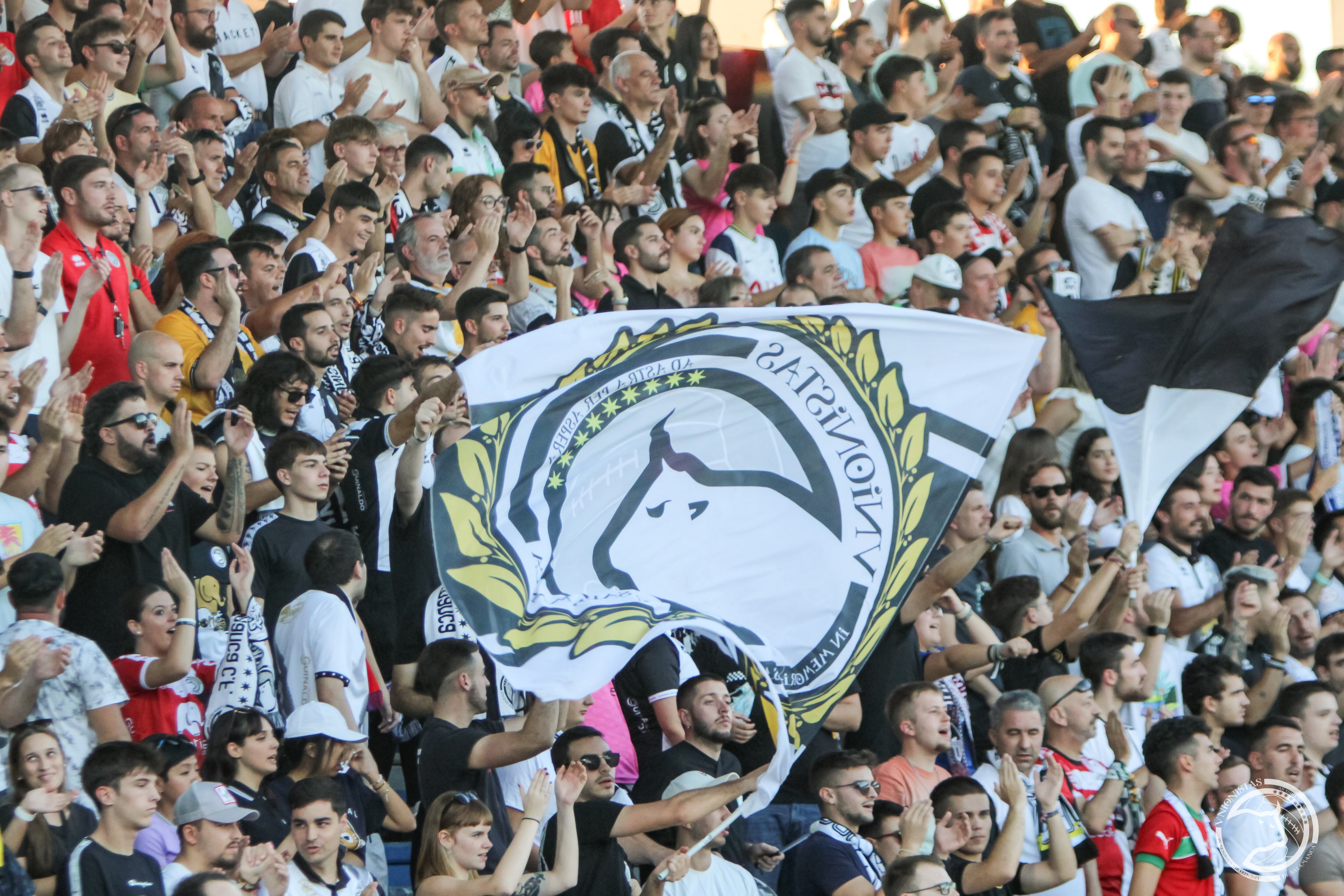 Grada del Reina Sofía ante el Real Unión de Irún/ USCF