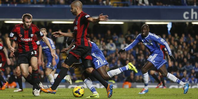 El jugador brasileño forzó un penalti que acabó dando el empate al Chelsea frente al West Bromwich Albion