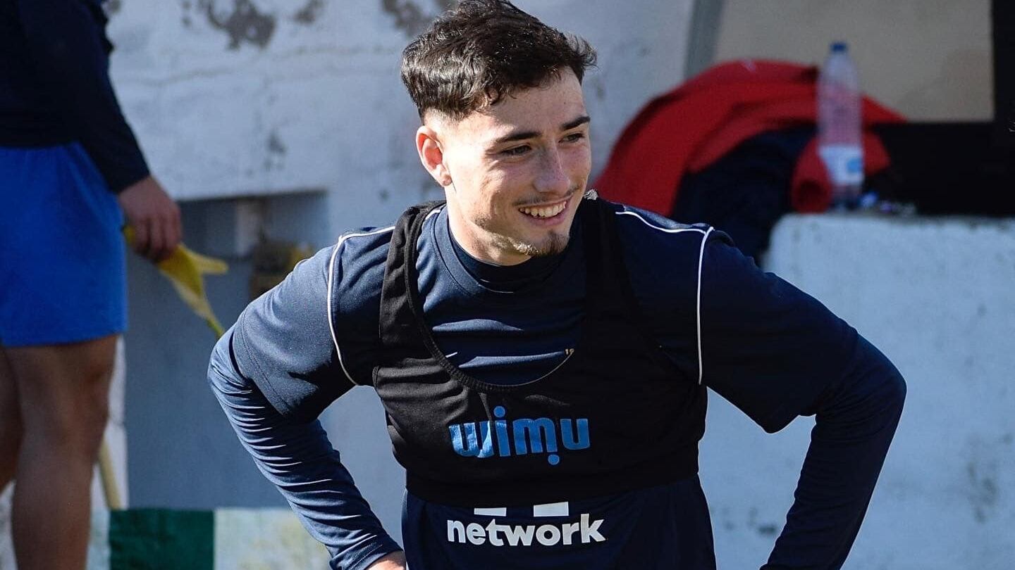 Joel Jorquera ya ha entrando a las órdenes de Fernando Estévez