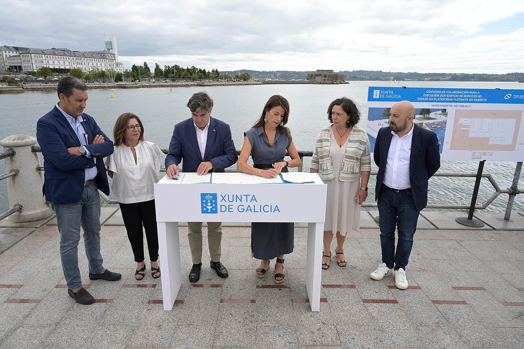 A Coruña
A conselleira de Vivenda e Planificación de Infraestruturas, María Martínez Allegue, xunto coa delegada territorial da Xunta na Coruña, Belén do Campo, asina co presidente da Autoridade Portuaria da Coruña, Martín Fernández Prado, o convenio para a execución dun edificio de servizos no espazo da plataforma flotante do Parrote.
01/08/2025
Foto: Moncho Fuentes/AGN A Coruña 




















