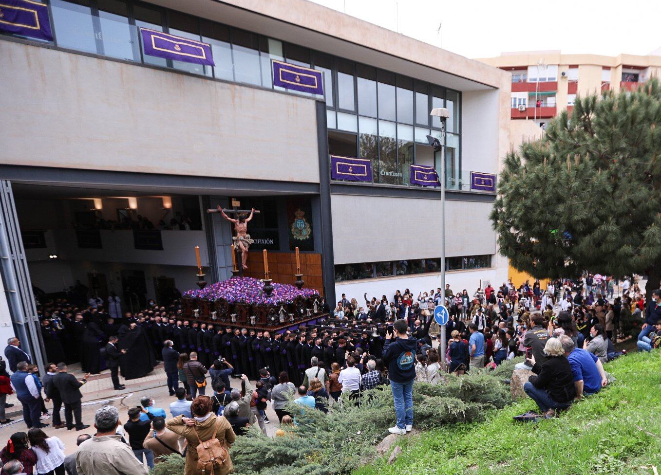 La salida de Crucifixión este Lunes Santo en Málaga