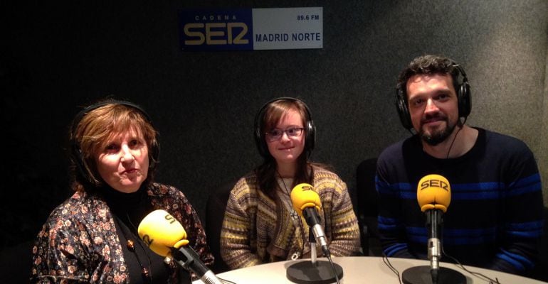 Manoli Recena, Carmen Jiménez junto a David Guerrero en los estudios de SER Madrid Norte