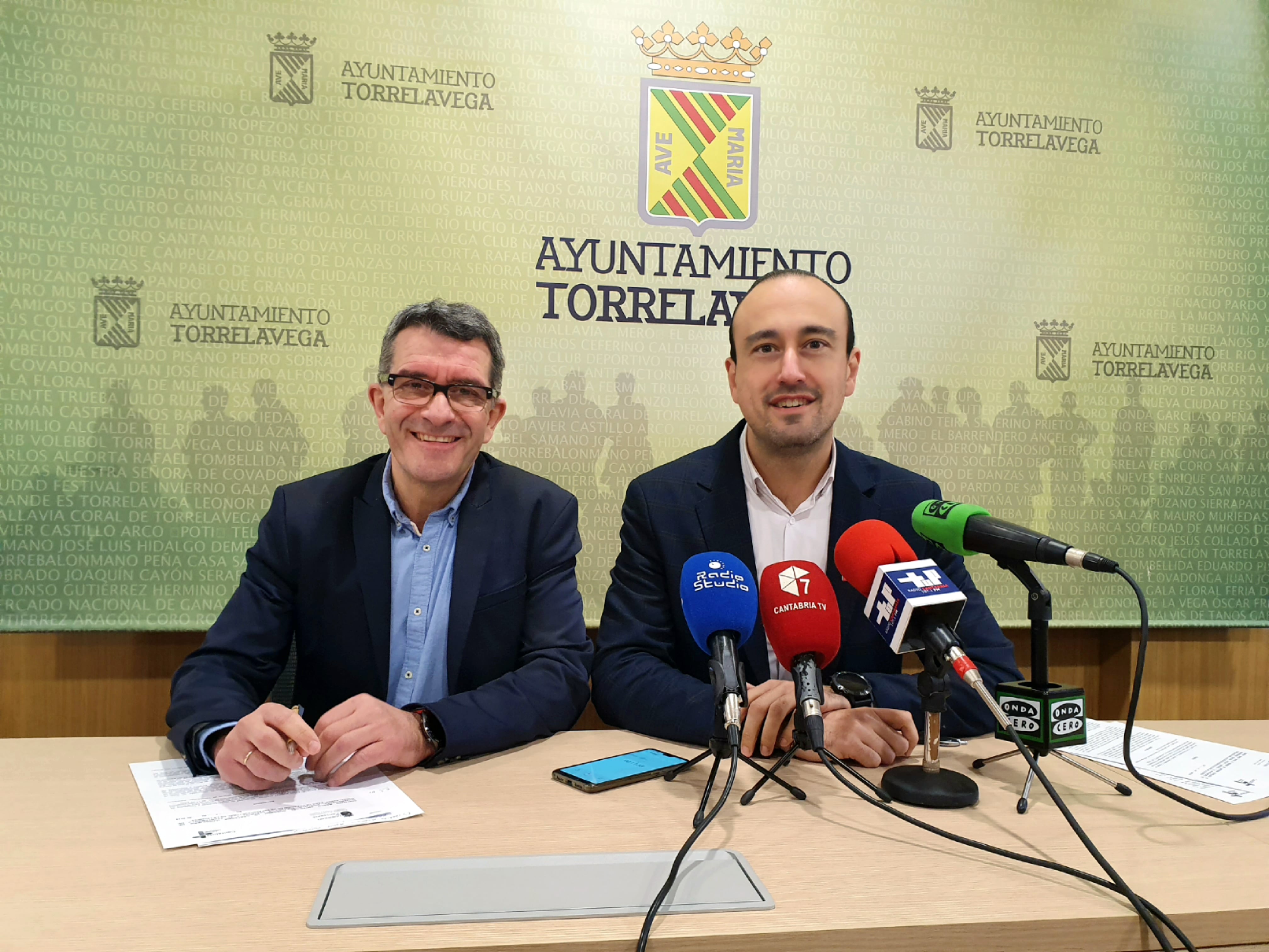 El alcalde y el concejal de Hacienda de Torrelavega.