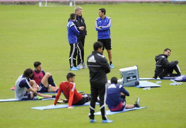 DAVID MOYES supervisa el entrenamiento de la REAL SOCIEDAD como entrenador
