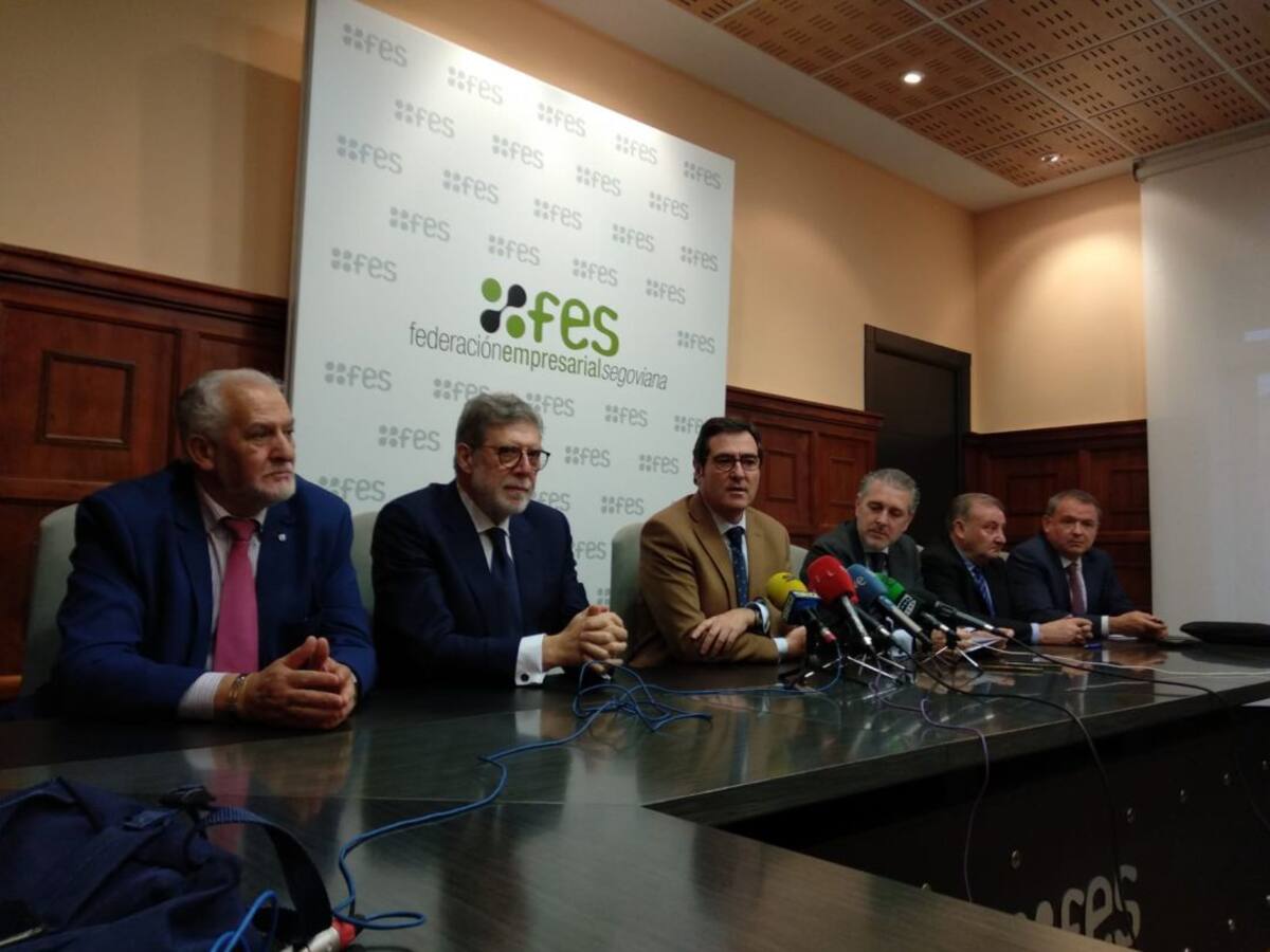 La patronal asegura en Segovia que no se opone a la derogación del despido por bajas justificadas