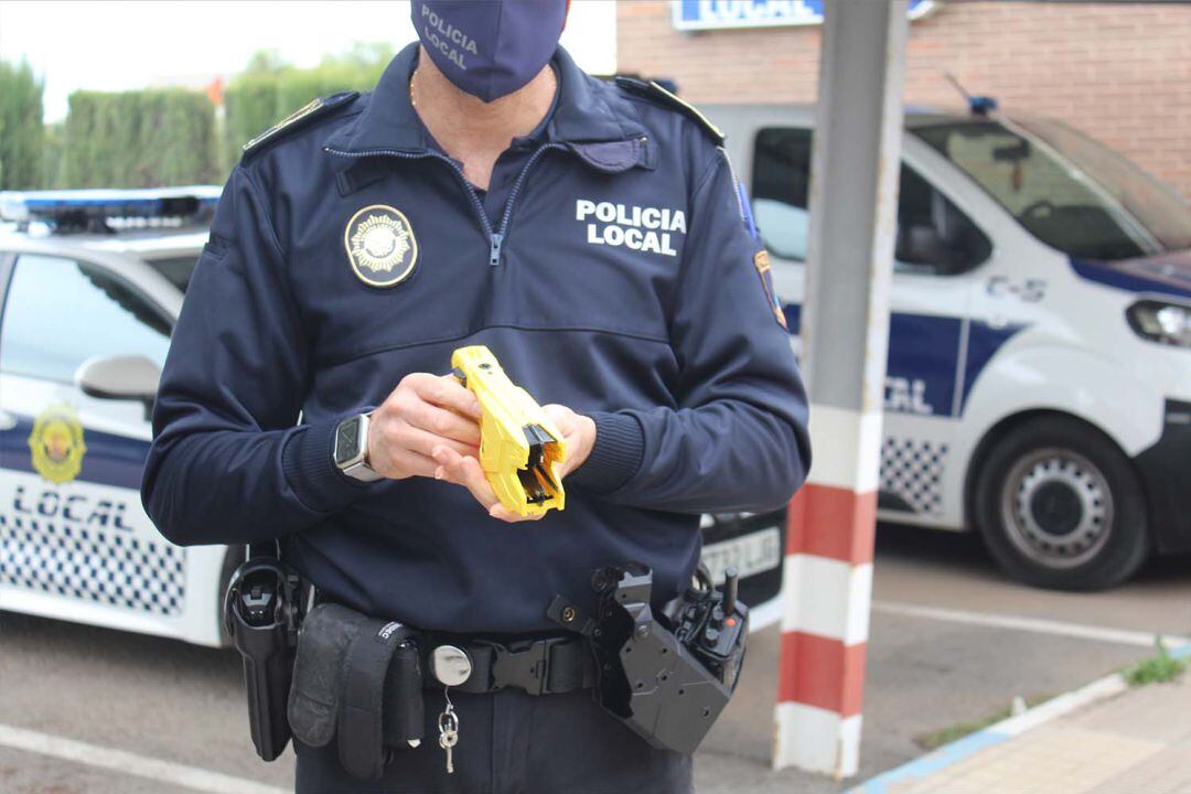 Nuevas pistolas TASER para la Policía Local de Novelda