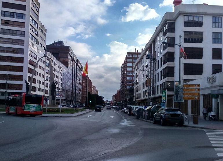 La avenida de la Paz, anteriormente avenida General Yagüe