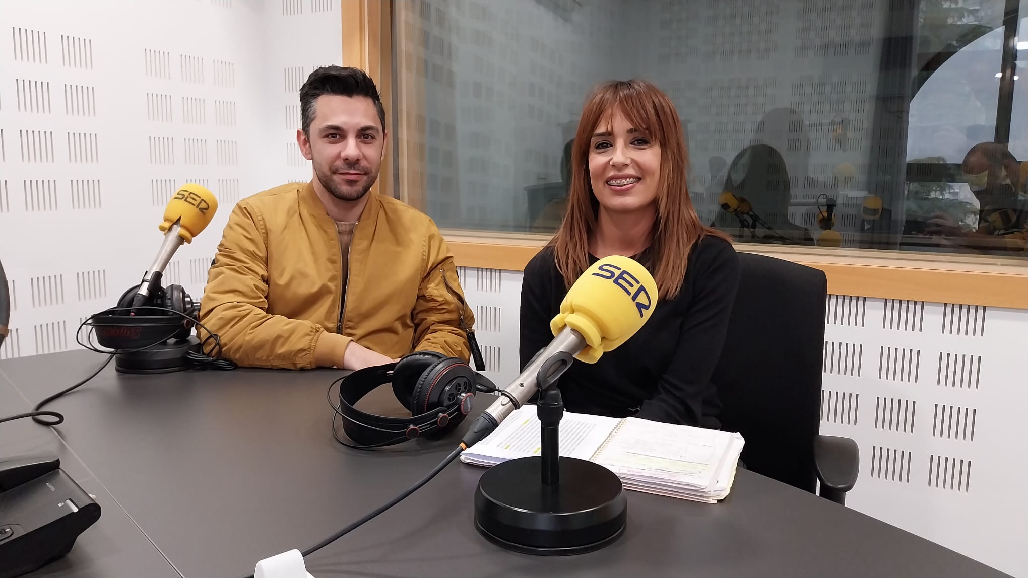 Javier Morgado, concejal de Comunicación, y Silvia Campillo, periodista y técnico de comunicación del ayuntamiento de Ciempozuelos