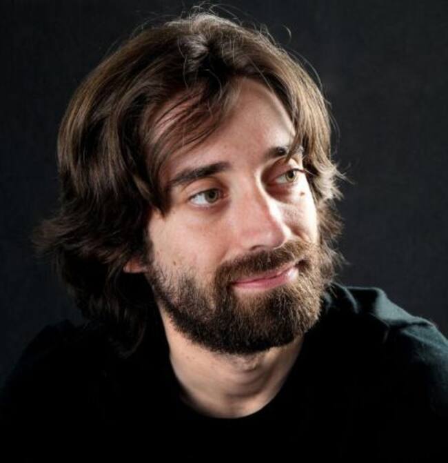 El escritor Juan Gómez Bárcena