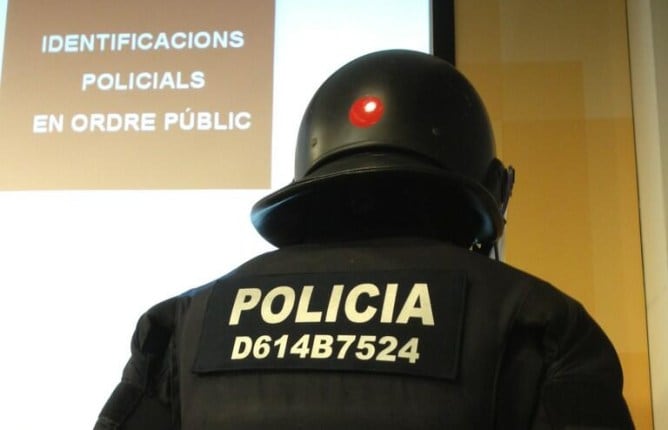 La nova identificació dels antiavalots dels Mossos