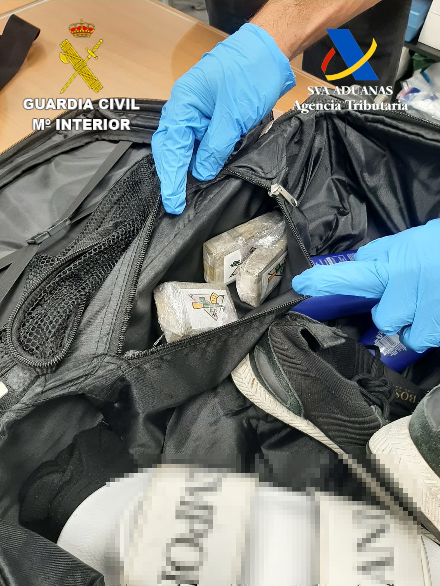 Droga intervenida en una maleta en el aeropuerto de Lanzarote,