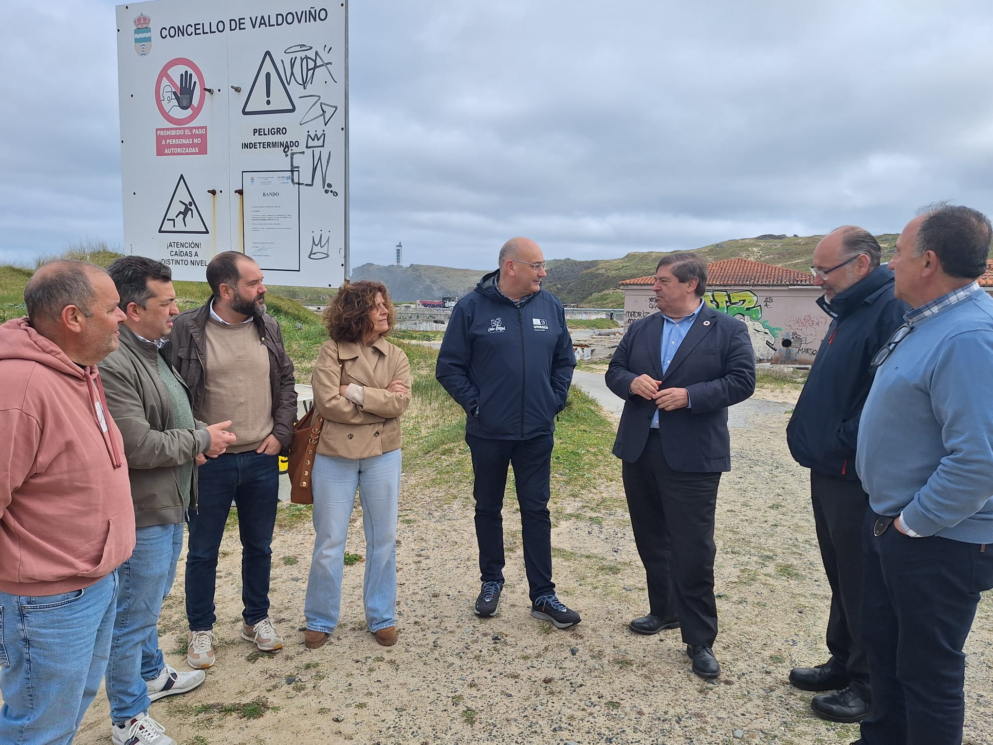 Abalde ha visitado este martes la playa (foto: Delegación del Gobierno en Galicia)