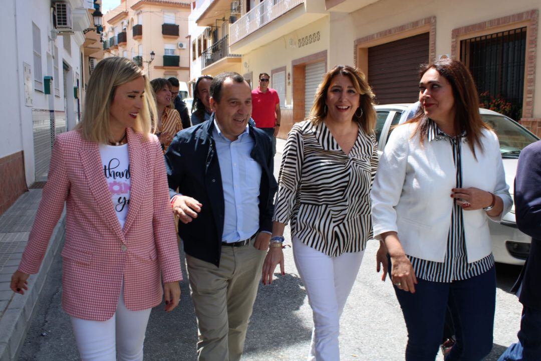 De izquierda a derecha: Patricia Alba, José Luis Ruíz Espejo, Susana Díaz y Micaela García en Alhaurín de la Torre