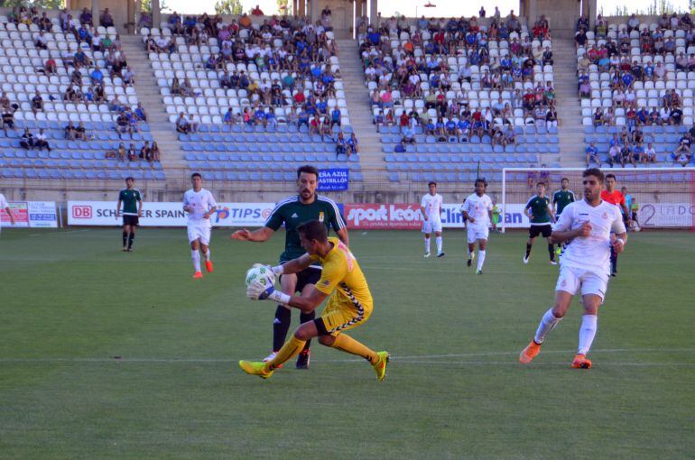Leandro no tuvo una feliz reaparición