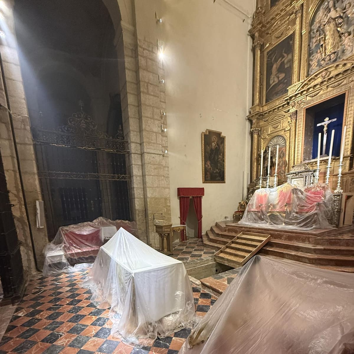 Comienzan las obras del columbario en la Parroquia de San Miguel