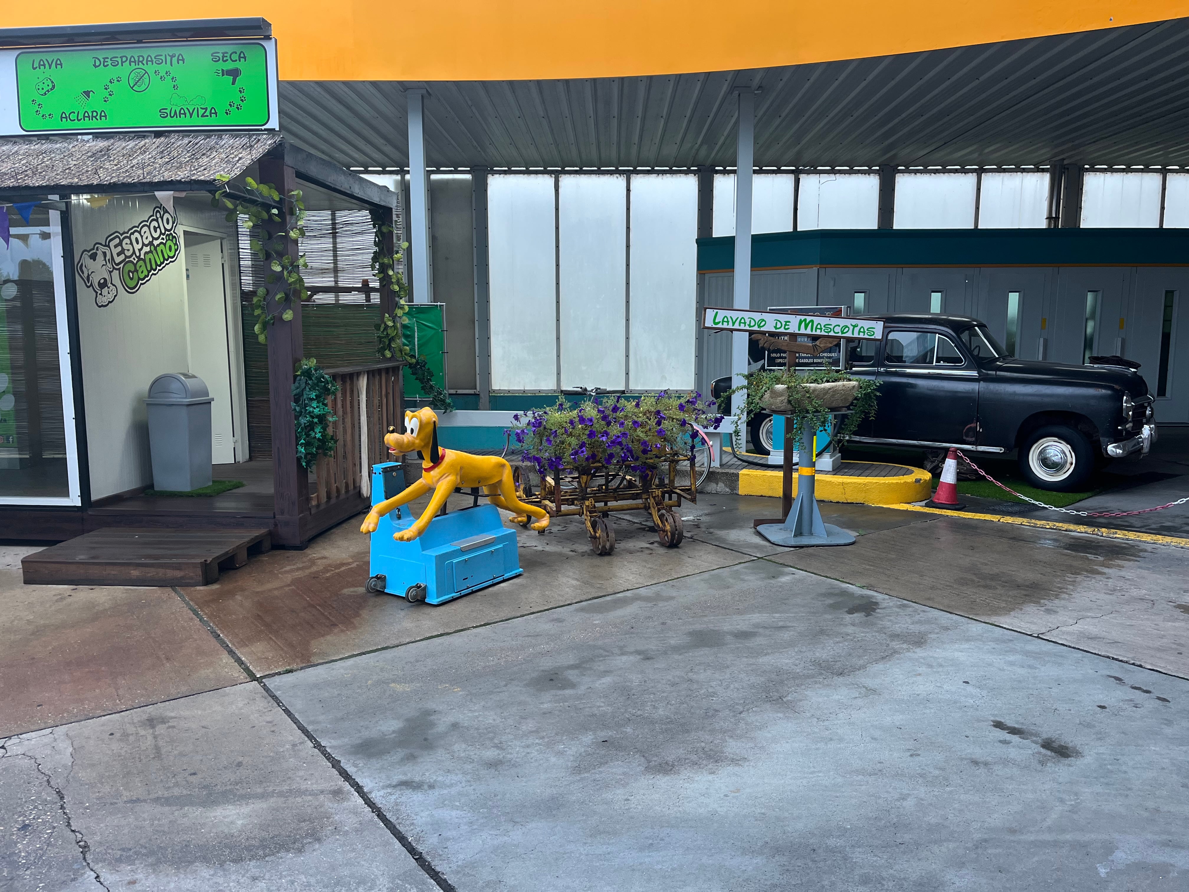 Hay una zona para mascotas