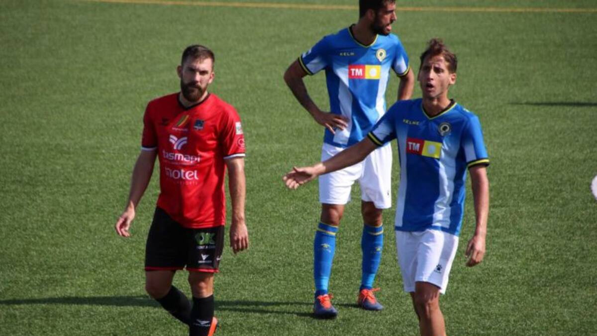 El Hércules negocia la salida de Checa