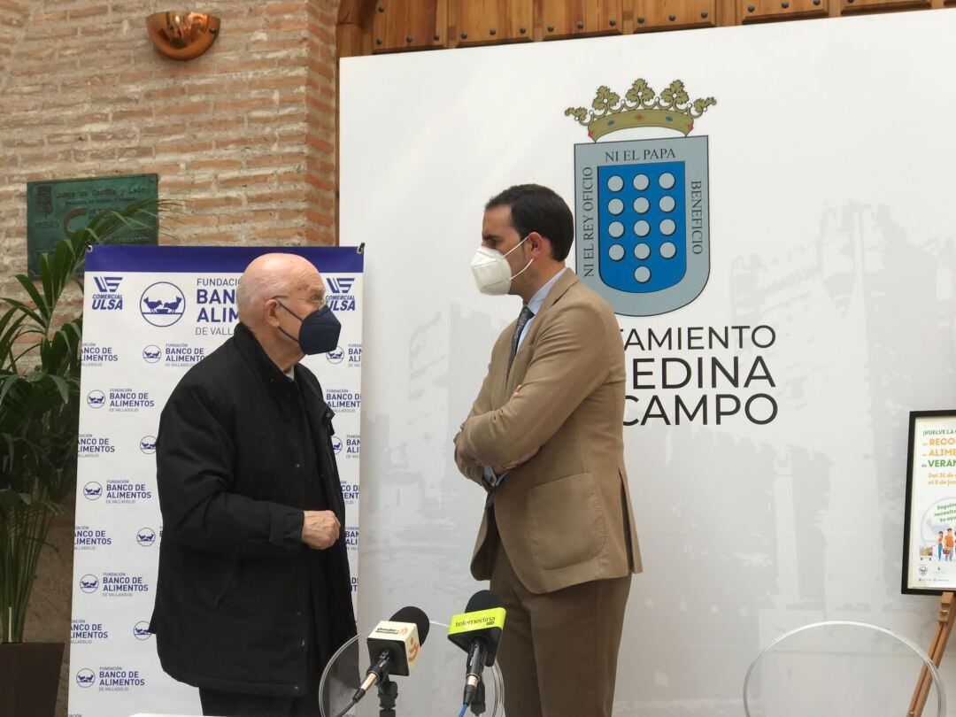 Jesús Mediavilla y Guzmán Gómez en la presentación de la campaña de Banco de Alimentos