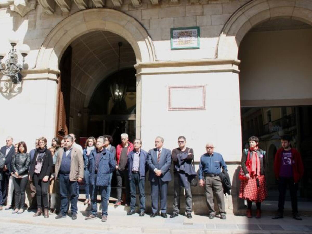 Minut de silenci a Valls per una dona de 47 anys morta a ganivetades
