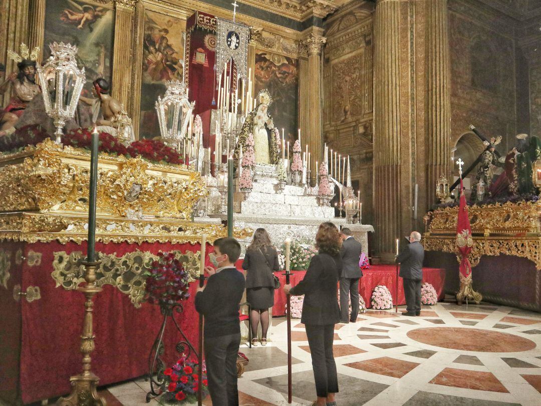 Los titulares de la Hermandad del Valle, dispuestos en la Anunciación durante la pasada Semana Santa