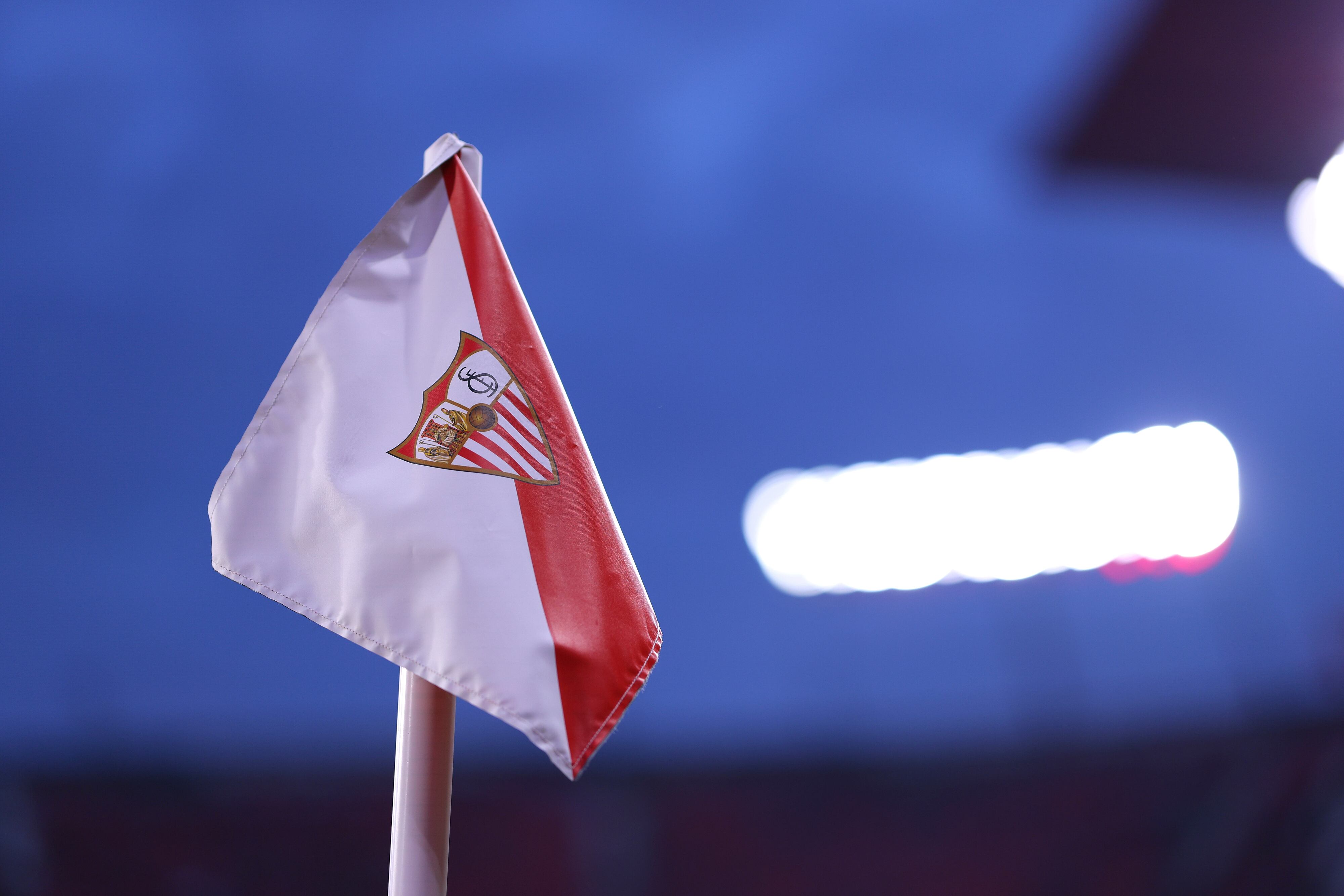 Imagen de archivo de un banderín en el estadio Ramón Sánchez-Pizjuán