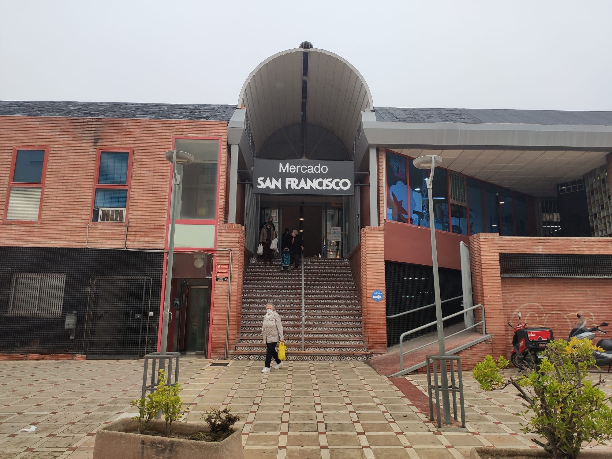 Puerta del Mercado de Abastos de San Francisco en la capital jiennense