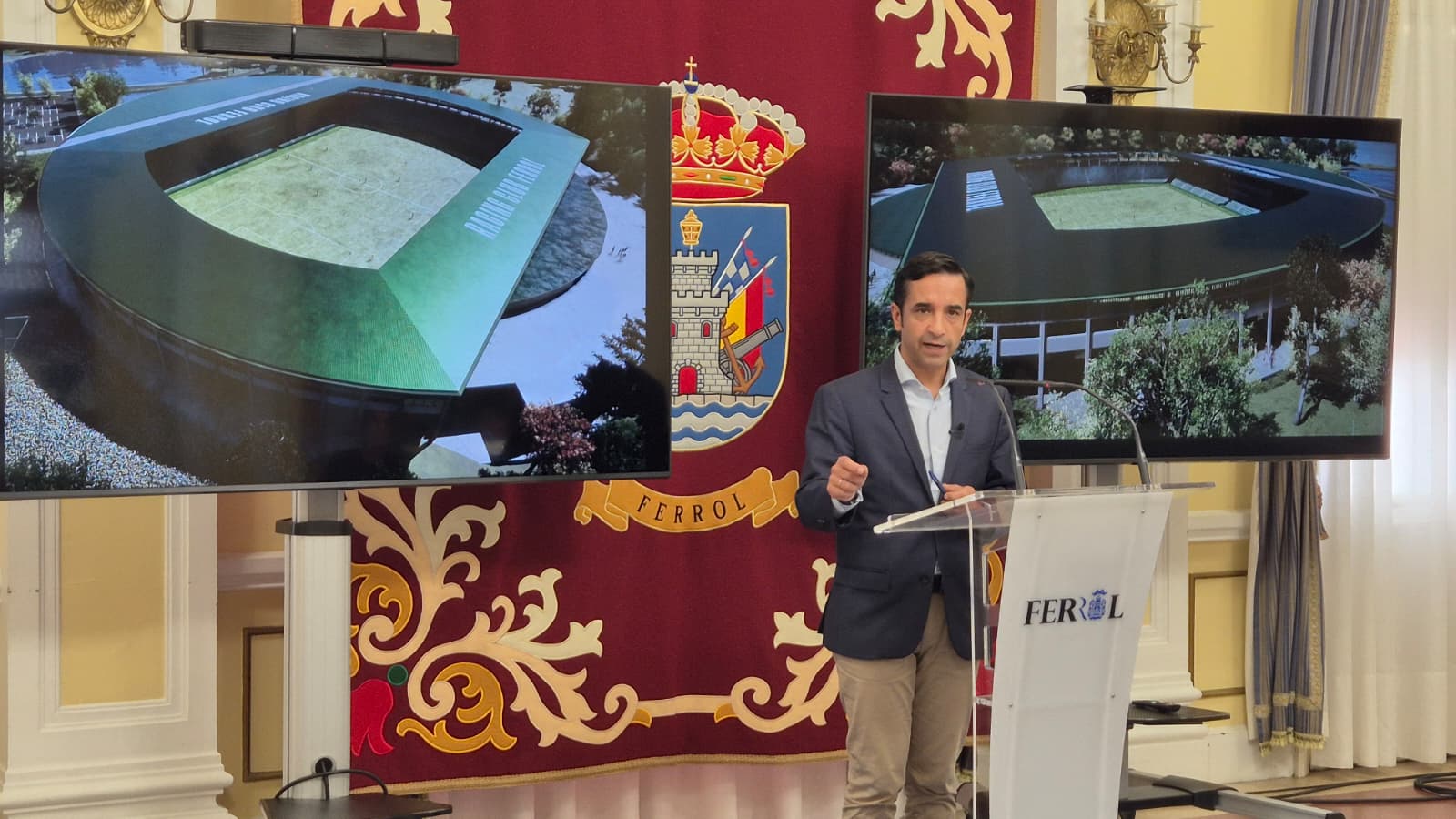 El alcalde de Ferrol, José Manuel Rey Varela, en su comparecencia de este lunes (foto: Concello de Ferrol)