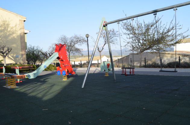 Parque infantil en la pedanía de Doña Inés, Lorca