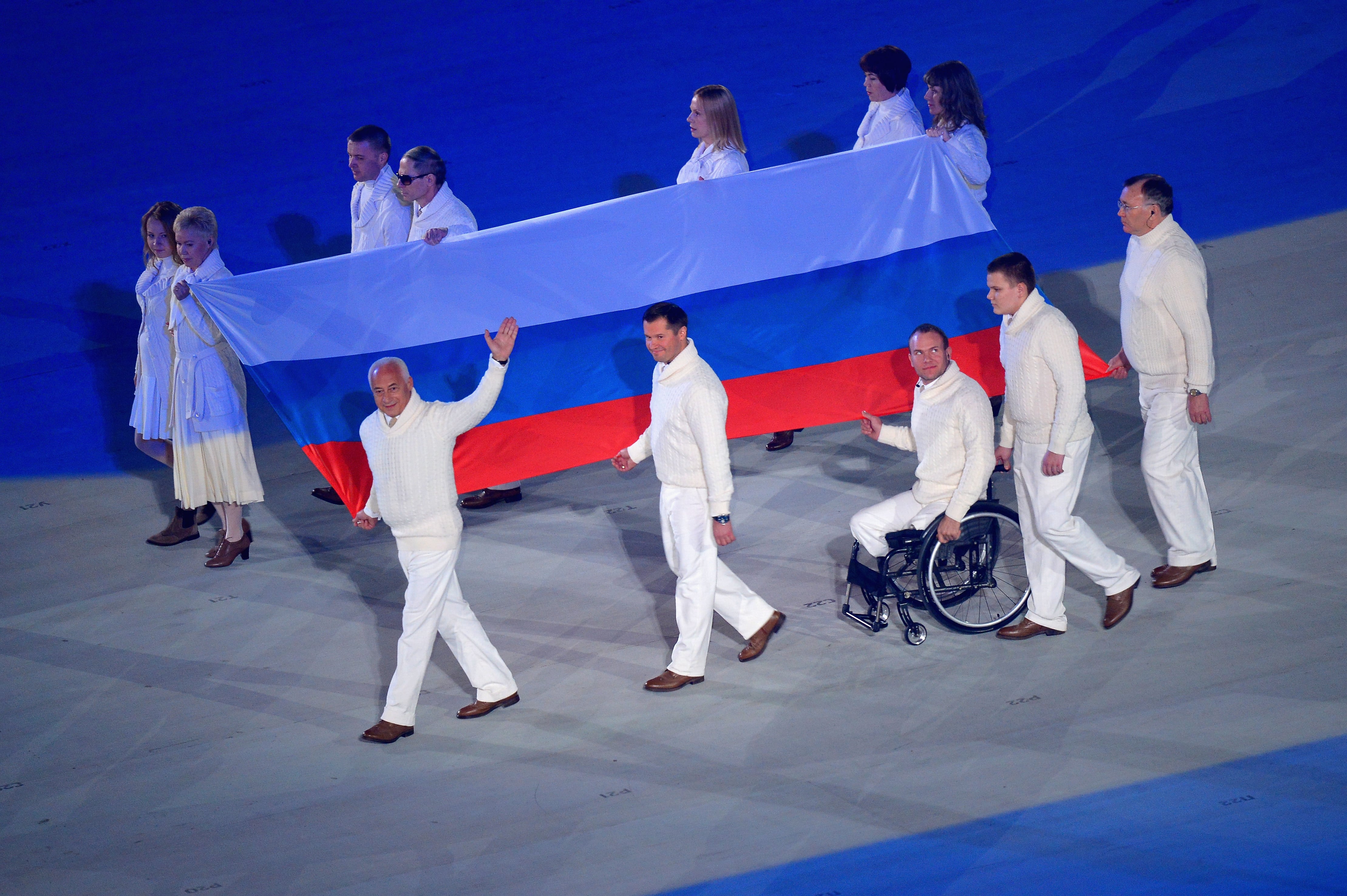 Atletas paralímpicos rusos en la ceremonia de inauguración de los Juegos de Sochi de 2014, los últimos en los que pudieron competir con su bandera