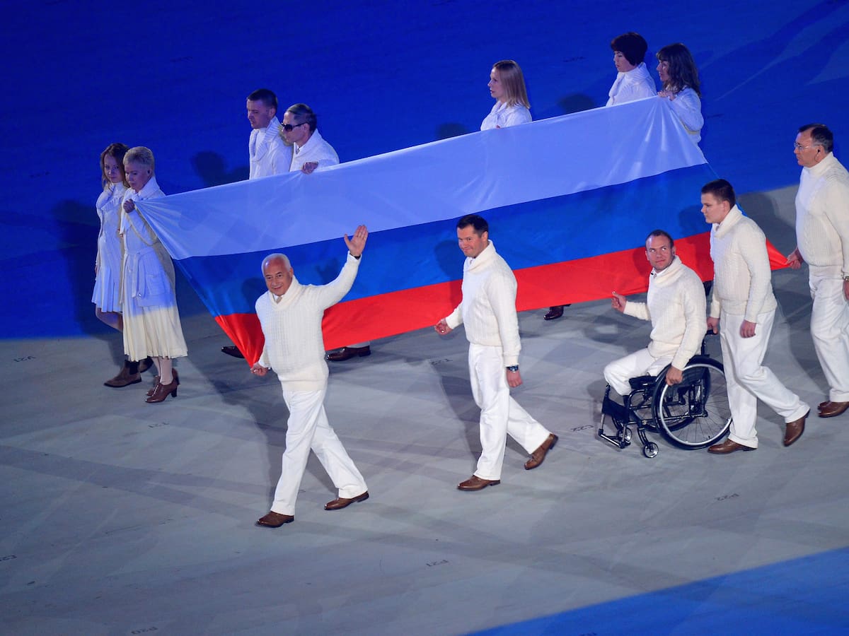 Los atletas paralímpicos rusos y bielorrusos podrán competir con sus banderas en los Juegos de Invierno de Milán