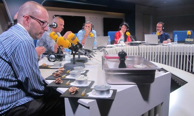 Hoy gastronomía con Juan Pozuelo, Sacha Hormaechea y 'tortilla deconstruida'