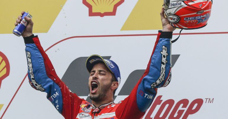 Dovizioso gana en Sepang