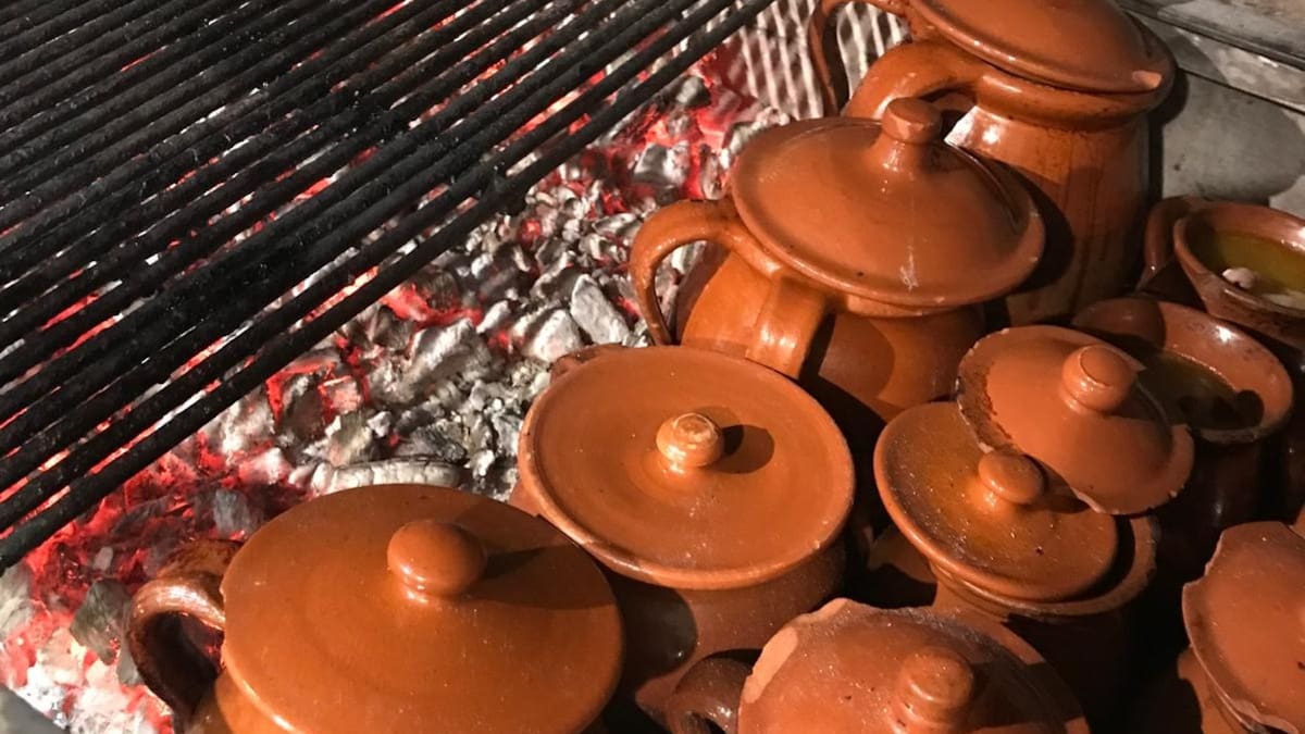 Celebramos el Día internacional del cocido madrileño en las cocinas del Restaurante Fuentelabrada de Fuenlabrada